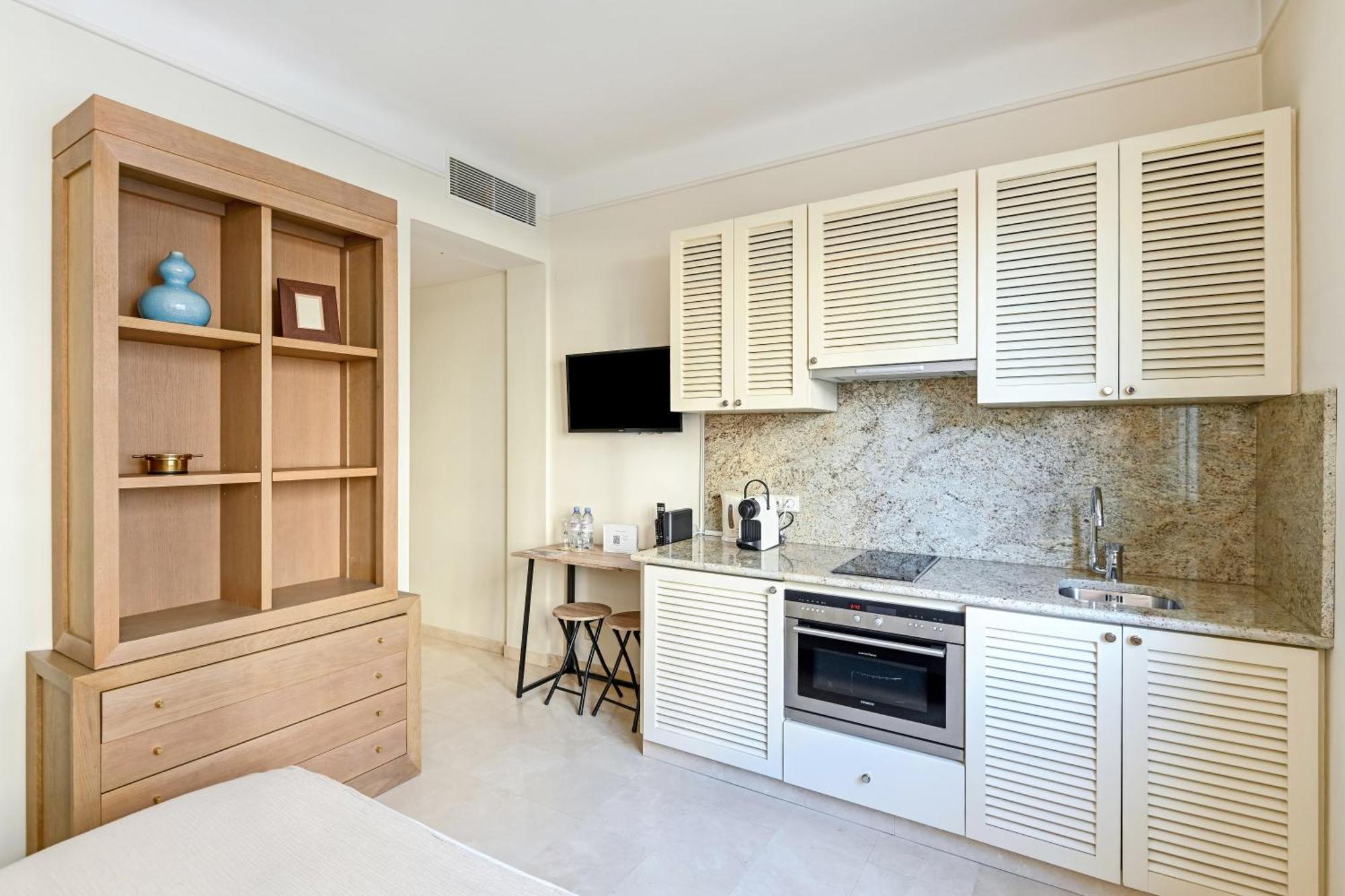 Buckingham & Lloyds - Cannes Extérieur photo