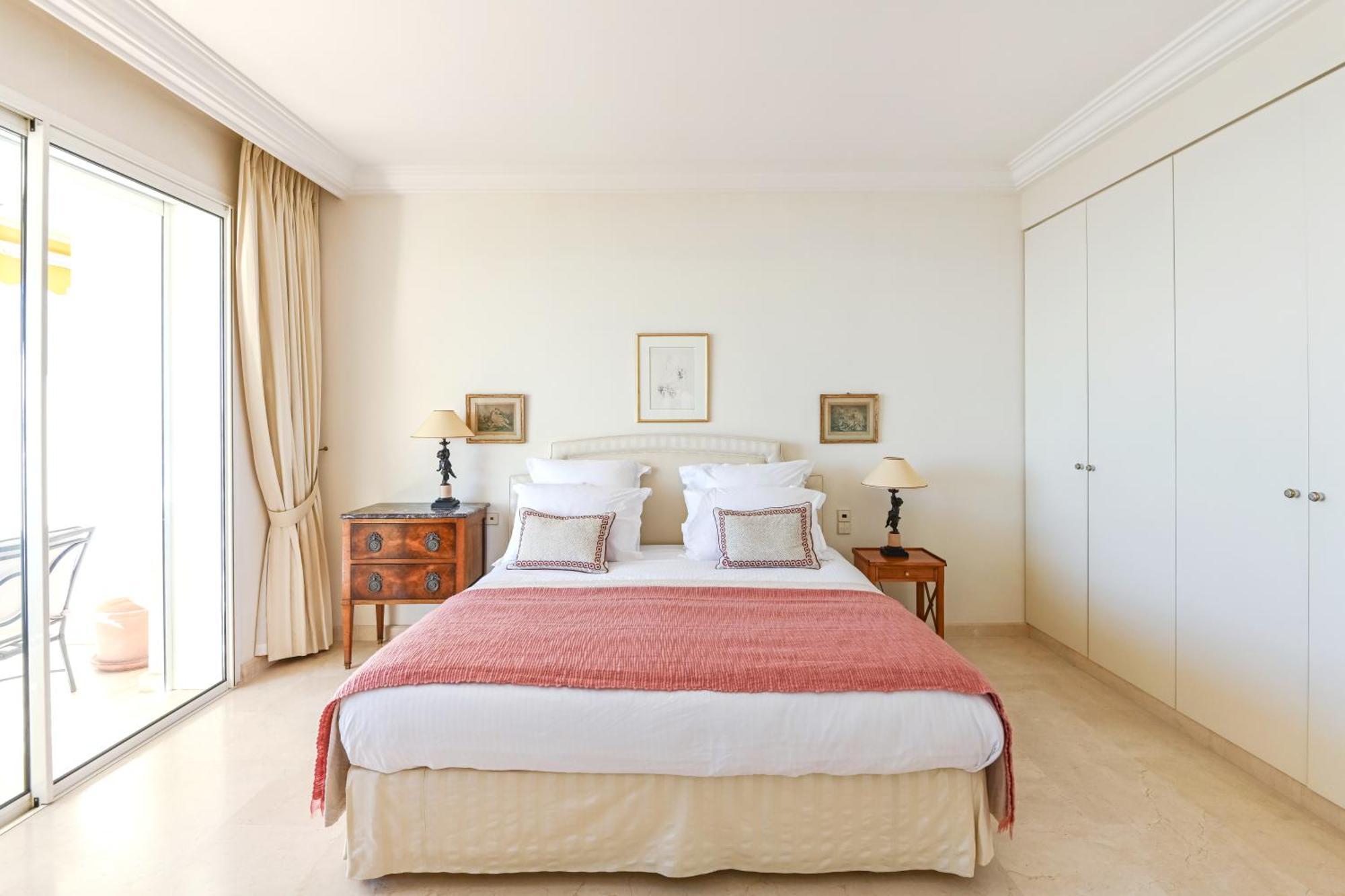 Buckingham & Lloyds - Cannes Extérieur photo